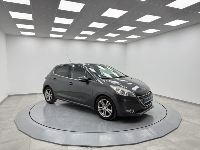 PEUGEOT 208 1.6 E-HDI 92 ALLURE GARANTIE 12 MOIS