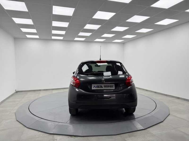 PEUGEOT 208 1.6 E-HDI 92 ALLURE 