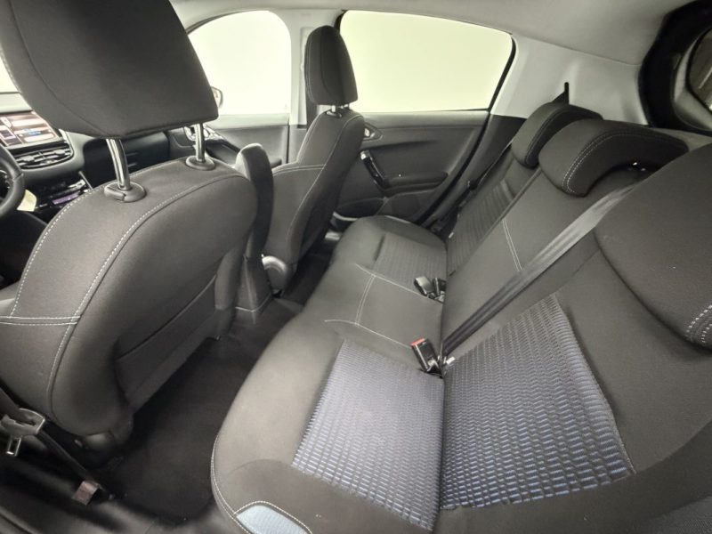 PEUGEOT 208 1.6 E-HDI 92 ALLURE 