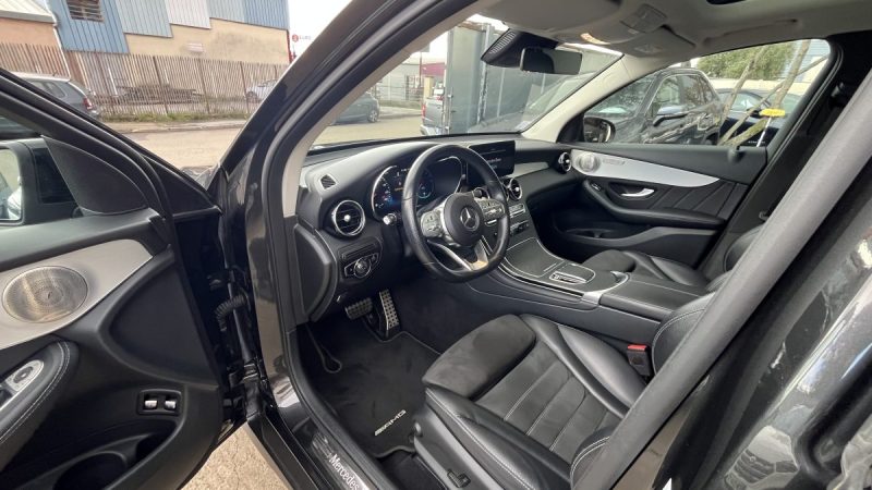 GLC 300 e EQ 211+122 cv AMG LINE 4MATIC Toit Ouvrant Hybride Rechargeable Garantie Mercedes 