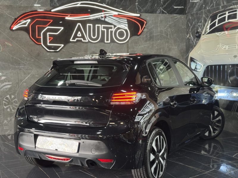 PEUGEOT 208 1.2 PURETECH 100 STYLE 2025 TTC
