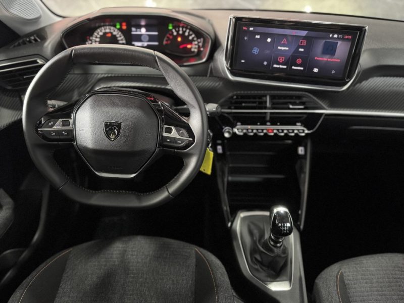 PEUGEOT 208 1.2 PURETECH 100 STYLE 2025 TTC