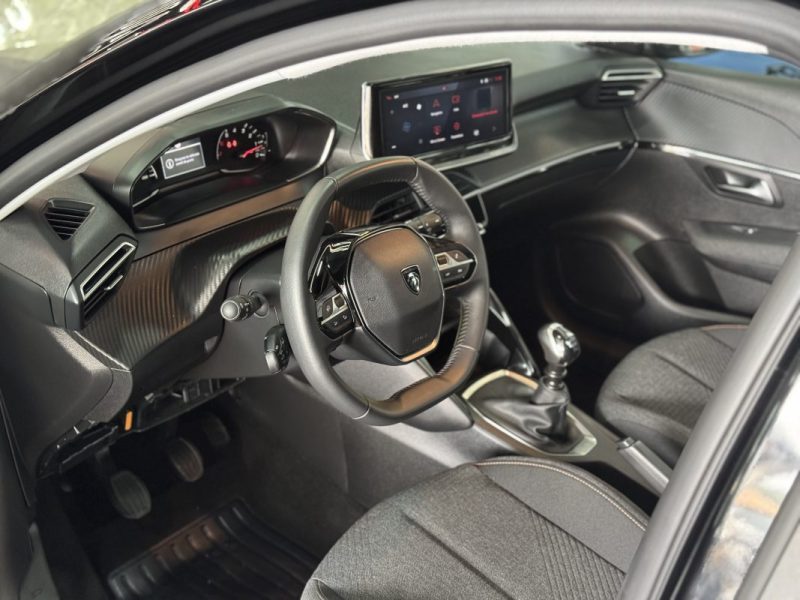 PEUGEOT 208 1.2 PURETECH 100 STYLE 2025 TTC