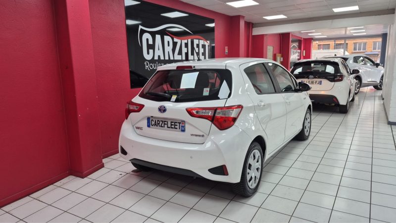 TOYOTA YARIS HYBRIDE 100cv FRANCE BUSINESS/1 ERE MAIN