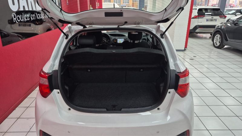 TOYOTA YARIS HYBRIDE 100cv FRANCE BUSINESS/1 ERE MAIN