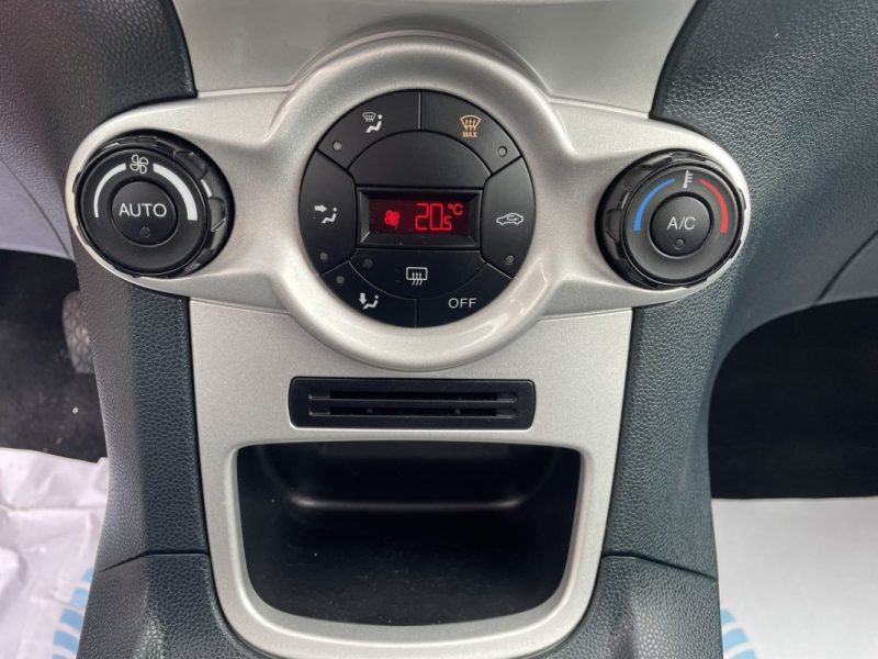 FORD FIESTA 1,6 TDCI 95CV   GARANTIE 3/12 MOIS 2011