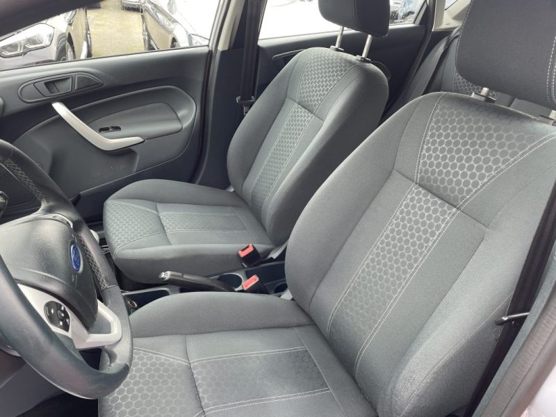 FORD FIESTA 1,6 TDCI 95CV   GARANTIE 3/12 MOIS 2011