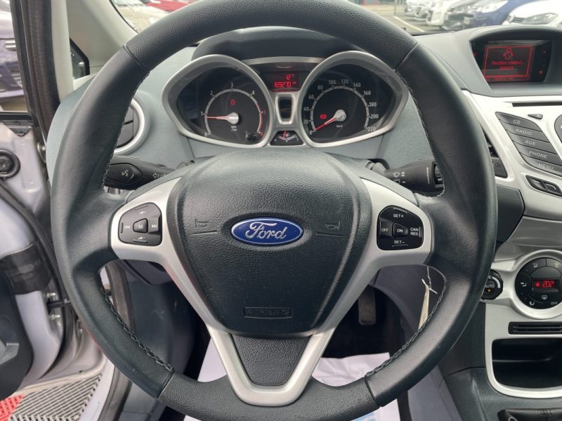 FORD FIESTA 1,6 TDCI 95CV   GARANTIE 3/12 MOIS 2011