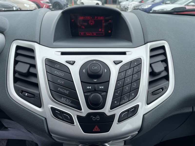 FORD FIESTA 1,6 TDCI 95CV   GARANTIE 3/12 MOIS 2011