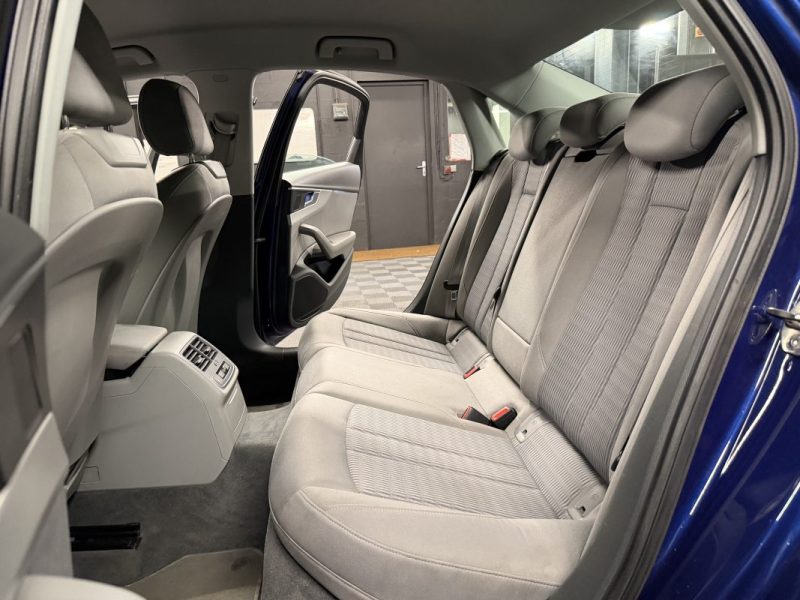 AUDI A4 5 V ULTRA DESIGN 2.0 TDI 150 Cv BOITE AUTOMATIQUE / GPS - GARANTIE 1 AN