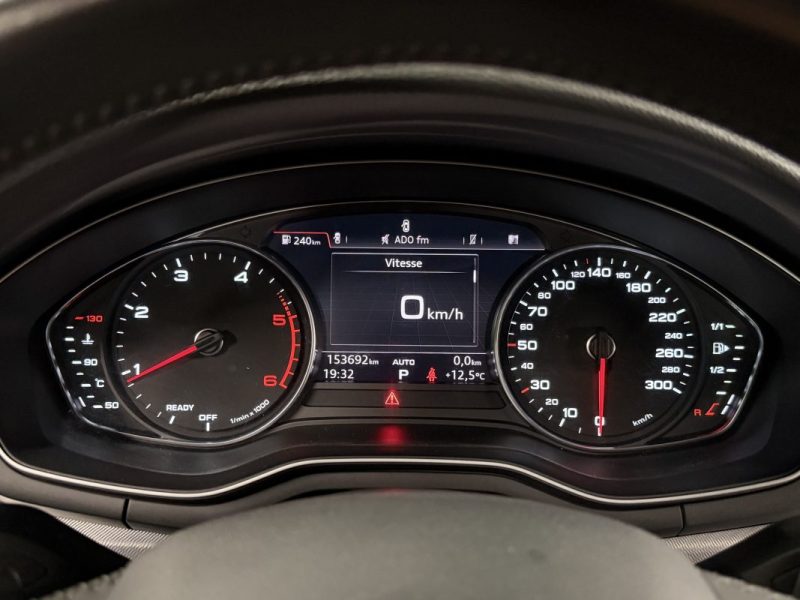 AUDI A4 5 V ULTRA DESIGN 2.0 TDI 150 Cv BOITE AUTOMATIQUE / GPS - GARANTIE 1 AN