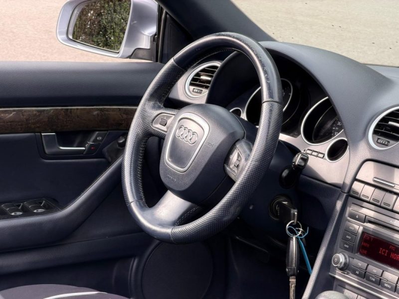 Audi A4 Cabriolet 2.7 V6 204ch Ambition Multitronic