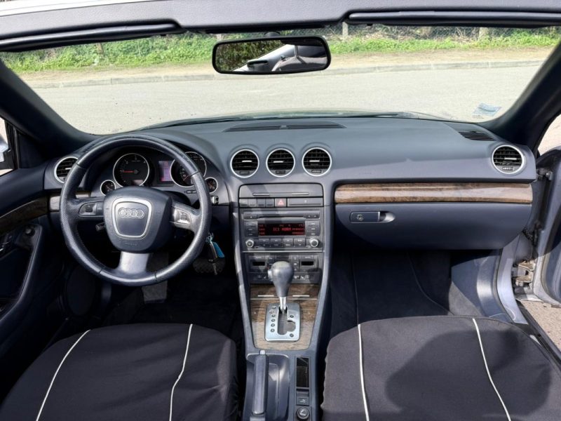 AUDI A4 CABRIOLET V6 2.7 TDI ATTRACTION MULTITRONIC 