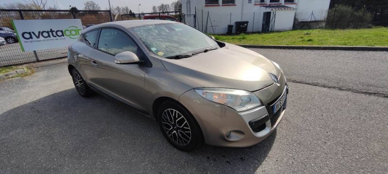 RENAULT MEGANE III 1.5 DCI 105  authentique 2009