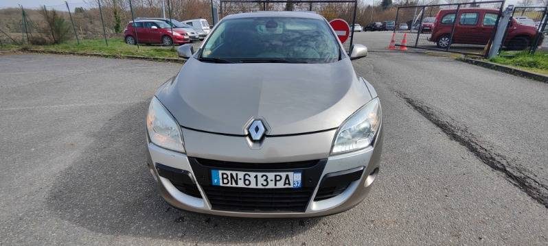 RENAULT MEGANE III 1.5 DCI 105  authentique 2009