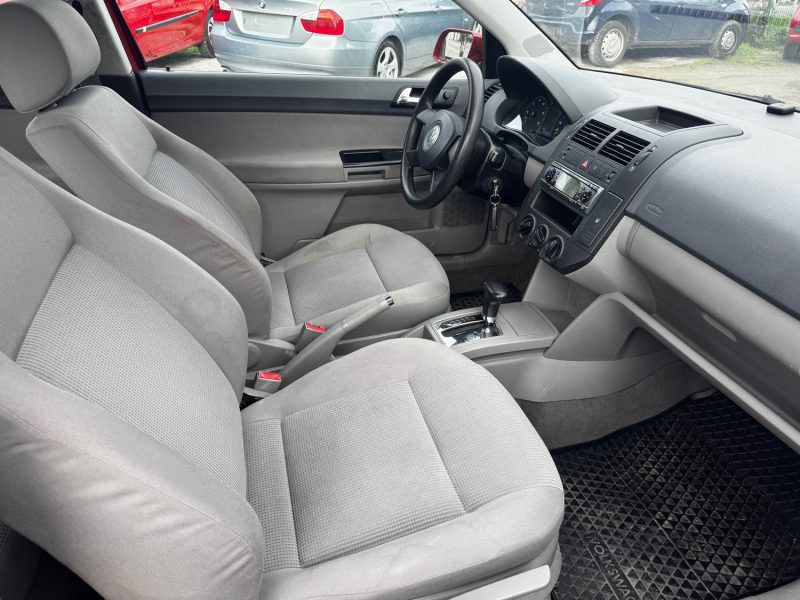 VOLKSWAGEN POLO 1.4 16V 75CH ESSENCE 2004
