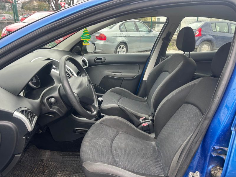 PEUGEOT 206 + 1.4 75CH ESSENCE 2009