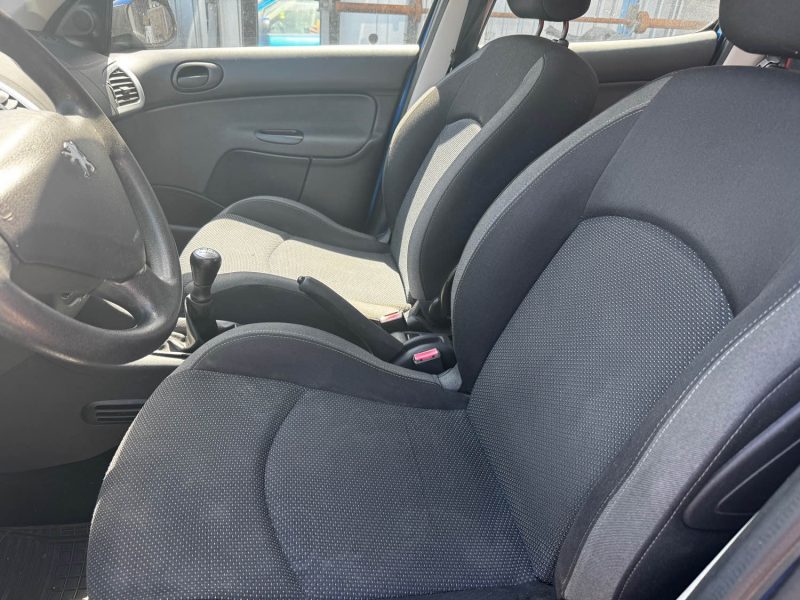PEUGEOT 206 + 1.4 75CH ESSENCE 2009