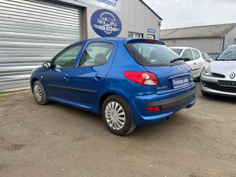 PEUGEOT 206 + 1.4 75CH ESSENCE 2009