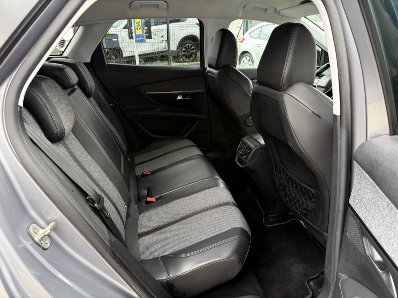 Peugeot 3008 II Allure 1.6 BlueHDi 120 ch BVM6 – Caméra AR – Attelage – Révisée – Garantie 6 mois