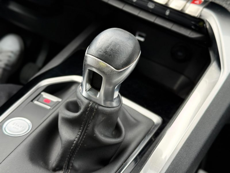 Peugeot 3008 II Allure 1.6 BlueHDi 120 ch BVM6 – Caméra AR – Attelage – Révisée – Garantie 6 mois