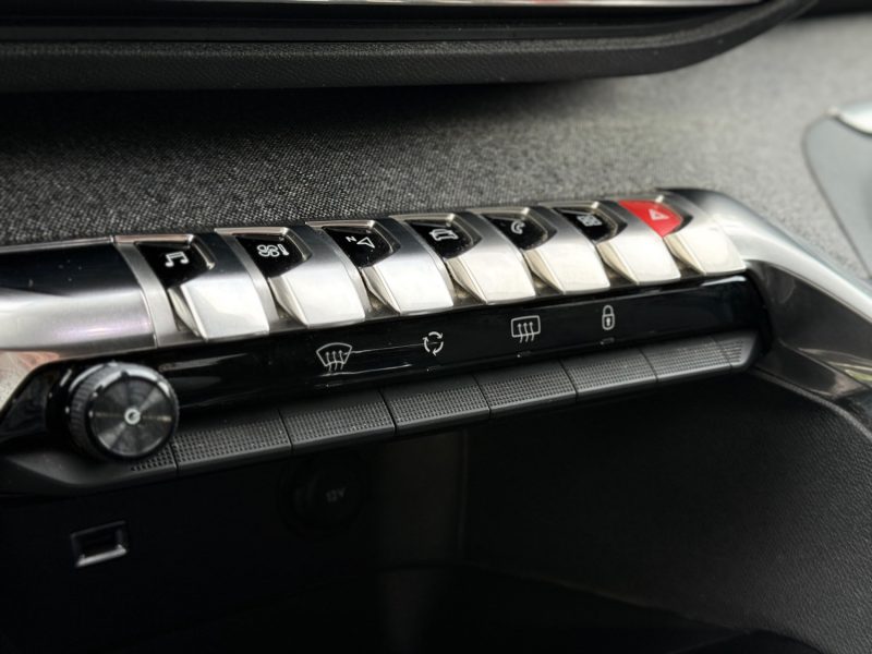 Peugeot 3008 II Allure 1.6 BlueHDi 120 ch BVM6 – Caméra AR – Attelage – Révisée – Garantie 6 mois