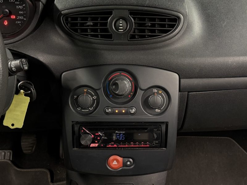 RENAULT CLIO 3 III PHASE 2 1.5 DCI 70 Cv 1ERE MAIN / 96 600 Kms 5 PORTES - GARANTIE 1 AN
