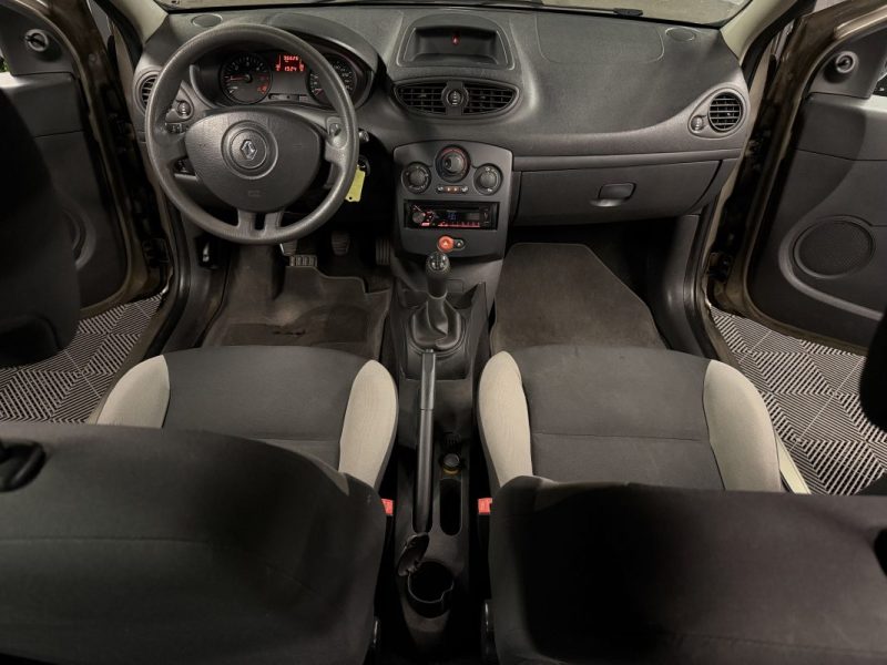 RENAULT CLIO 3 III PHASE 2 1.5 DCI 70 Cv 1ERE MAIN / 96 600 Kms 5 PORTES - GARANTIE 1 AN