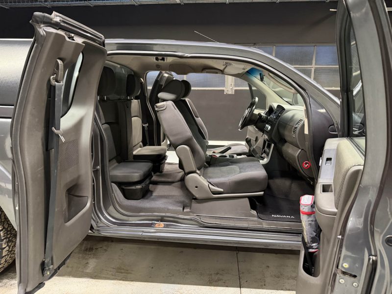 NISSAN NAVARA 2.5 DCI KING CAB SE 2014