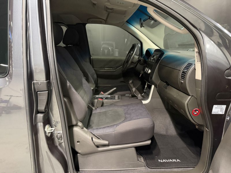 NISSAN NAVARA 2.5 DCI KING CAB SE 2014