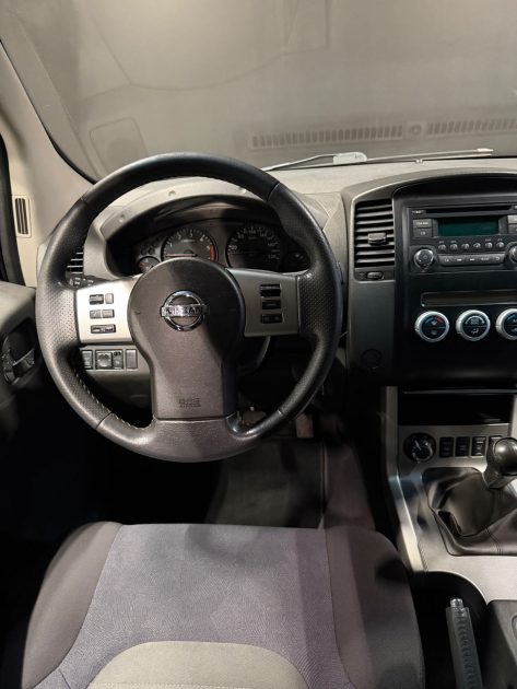 NISSAN NAVARA 2.5 DCI KING CAB SE 2014