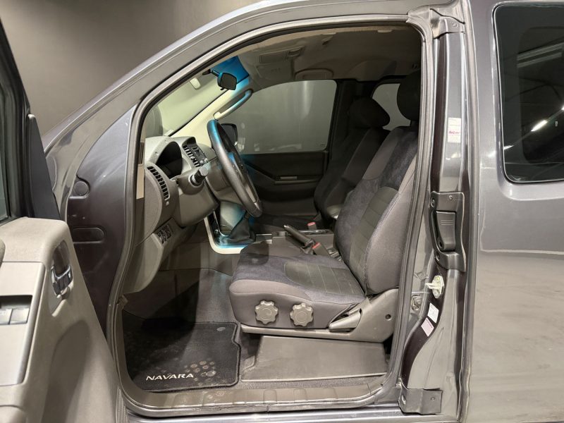 NISSAN NAVARA 2.5 DCI KING CAB SE 2014