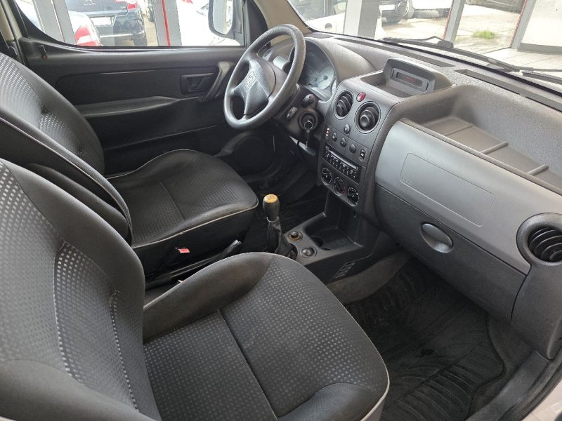 PEUGEOT PARTNER XT 2.0 HDI 90CH ANNEE 2005 310000KM