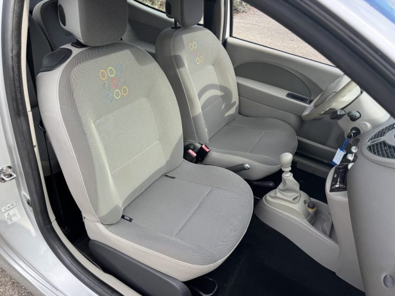 RENAULT TWINGO 2 1.2 75 CH EXPRESSION CLIMATISATION