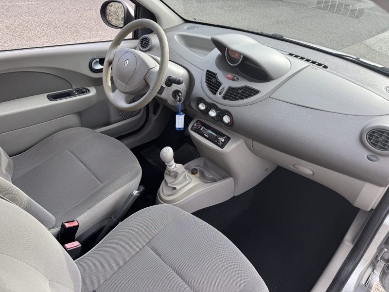 RENAULT TWINGO 2 1.2 75 CH EXPRESSION CLIMATISATION