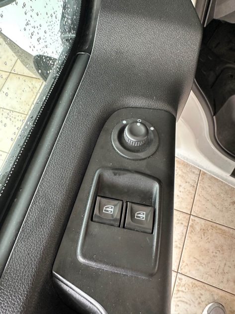 Renault Trafic Utilitaire 2018 – 66 700 km – 1ère main – Caméra / Clim / Bluetooth –Garantie 12 mois