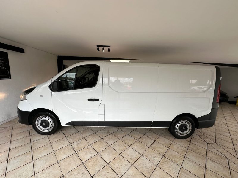 Renault Trafic Utilitaire 2018 – 66 700 km – 1ère main – Caméra / Clim / Bluetooth –Garantie 12 mois