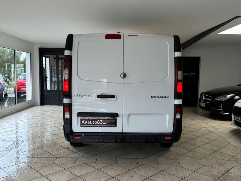 Renault Trafic Utilitaire 2018 – 66 700 km – 1ère main – Caméra / Clim / Bluetooth –Garantie 12 mois