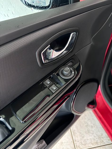 Renault Clio 4 Limited 0.9 TCE – 1ère main – 118 000 km– GPS / Sièges chauffants –Garantie 12mois 