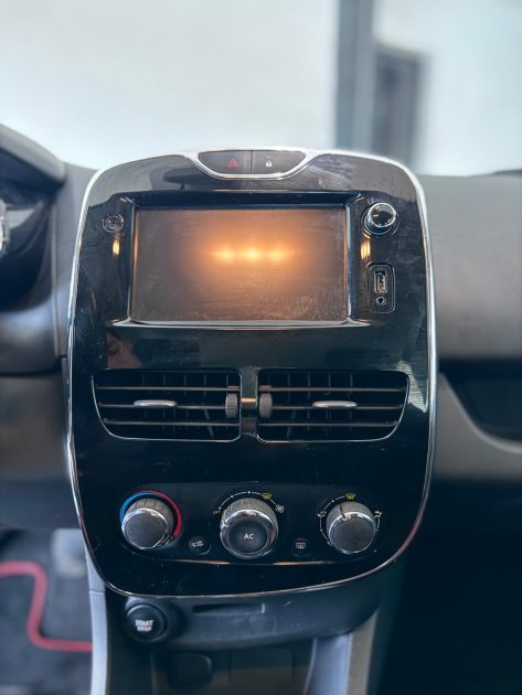 Renault Clio 4 Limited 0.9 TCE – 1ère main – 118 000 km– GPS / Sièges chauffants –Garantie 12mois 