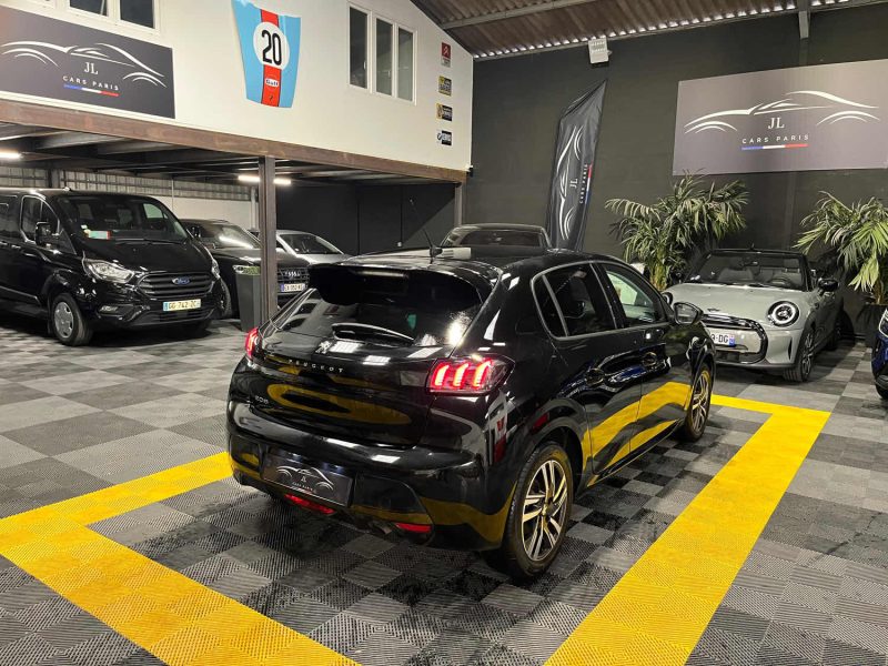 MAGNIFIQUE PEUGEOT 208 1.2 100CH BOITE AUTOMATIQUE EAT8-5 PORTES (APPLE CARPLAY, CAMÉRA DE RECUL, BL