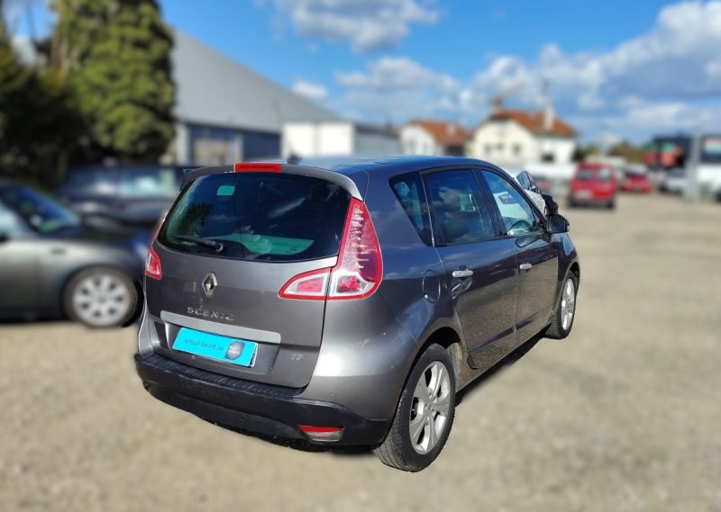 RENAULT SCENICIII 1.5 DCI 110 DISTRIBUTION + EMBRAYAGE NEUFS 