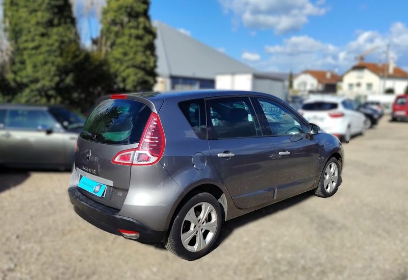 RENAULT SCENICIII 1.5 DCI 110 DISTRIBUTION + EMBRAYAGE NEUFS 