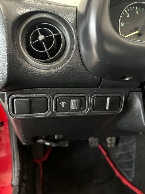 Mazda MX-5 NA Miata 1.6 – 1990 – Cabriolet – Distribution neuve – Youngtimer collection -