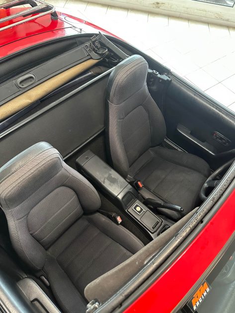 Mazda MX-5 NA Miata 1.6 – 1990 – Cabriolet – Distribution neuve – Youngtimer collection -