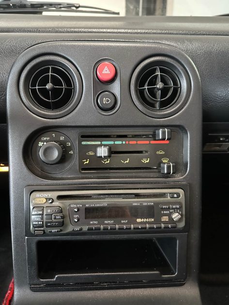 Mazda MX-5 NA Miata 1.6 – 1990 – Cabriolet – Distribution neuve – Youngtimer collection -