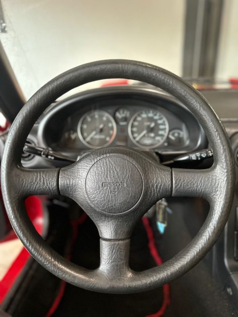 Mazda MX-5 NA Miata 1.6 – 1990 – Cabriolet – Distribution neuve – Youngtimer collection -