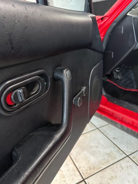 Mazda MX-5 NA Miata 1.6 – 1990 – Cabriolet – Distribution neuve – Youngtimer collection -