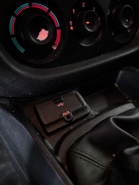 Fiat Doblo Cargo 1.6 Multijet 105 – 2015 – 3 places – Radar / Clim / GPS – Prêt à travailler 