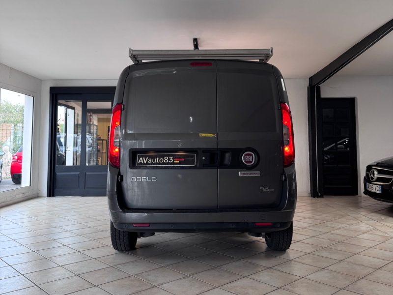 Fiat Doblo Cargo 1.6 Multijet 105 – 2015 – 3 places – Radar / Clim / GPS – Prêt à travailler 